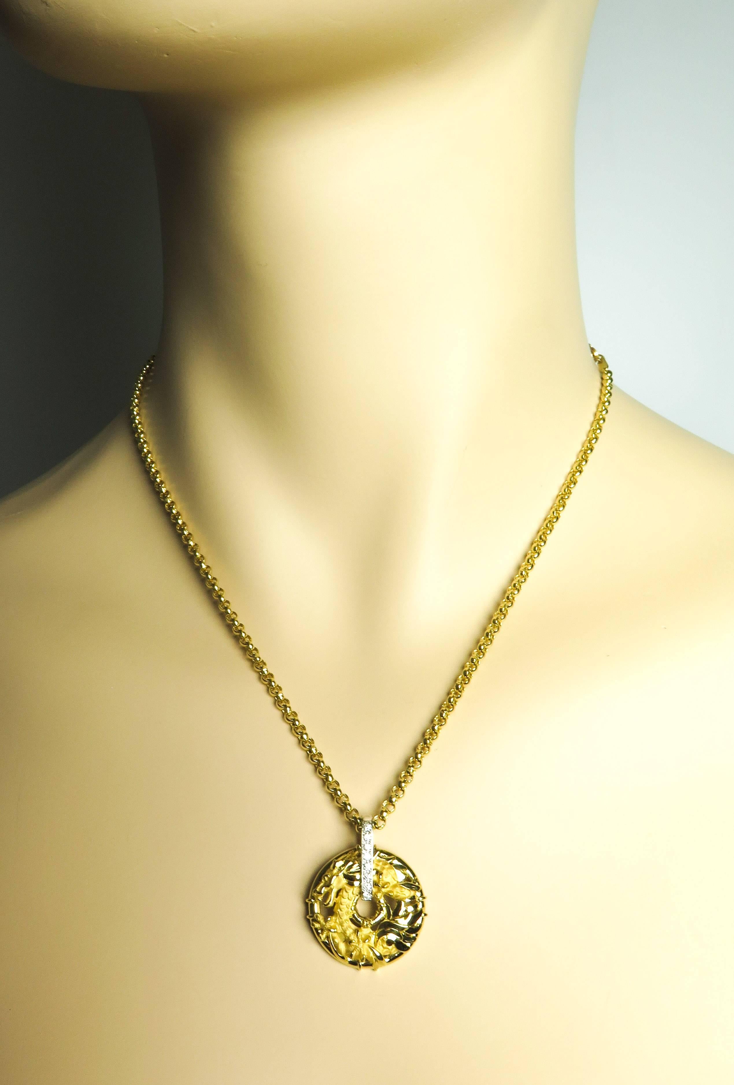 Carrera & Carrera Diamond Gold Dragon Necklace In New Condition In Greenwich, CT