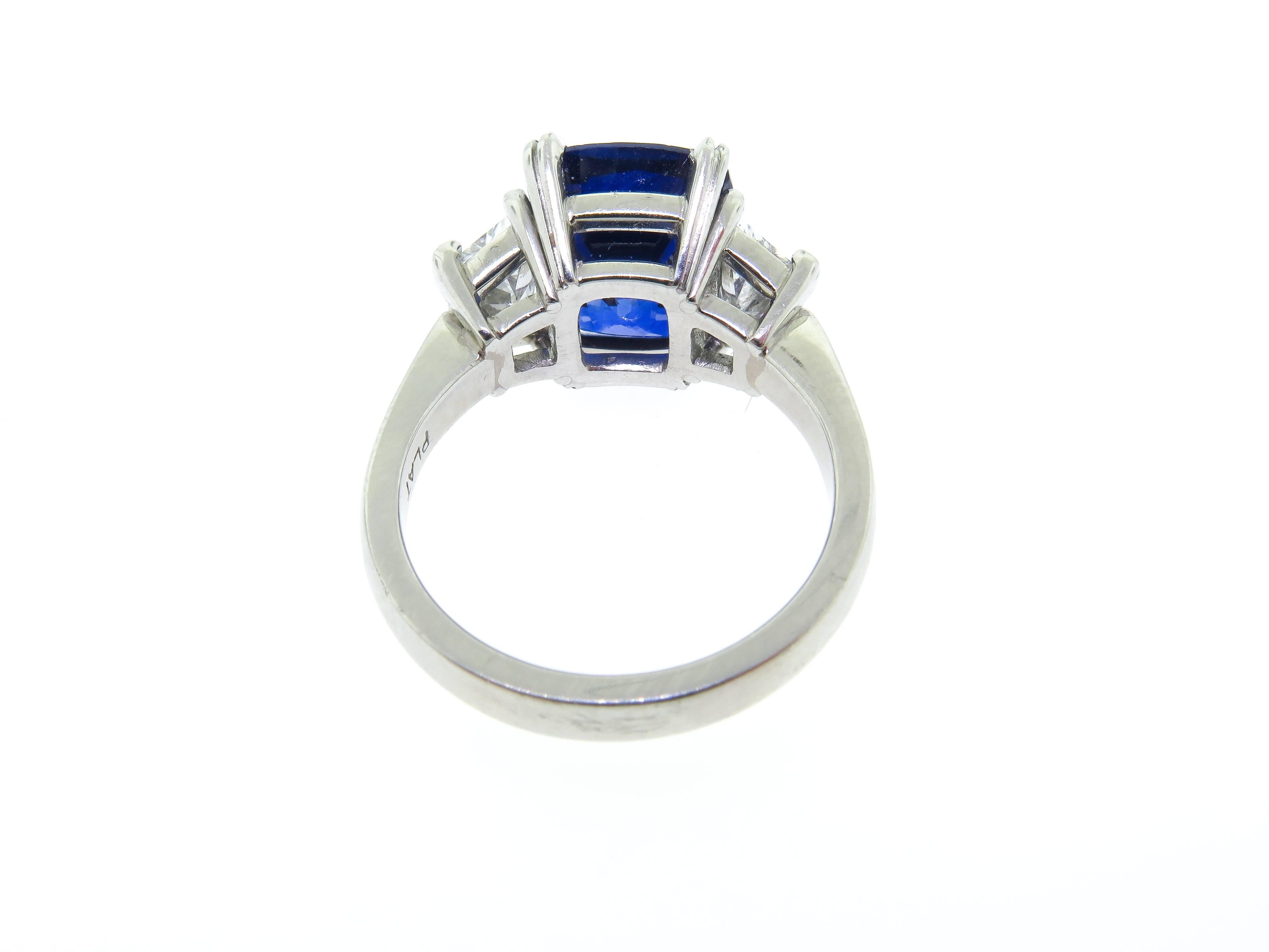 Women's Sapphire Diamond Ring