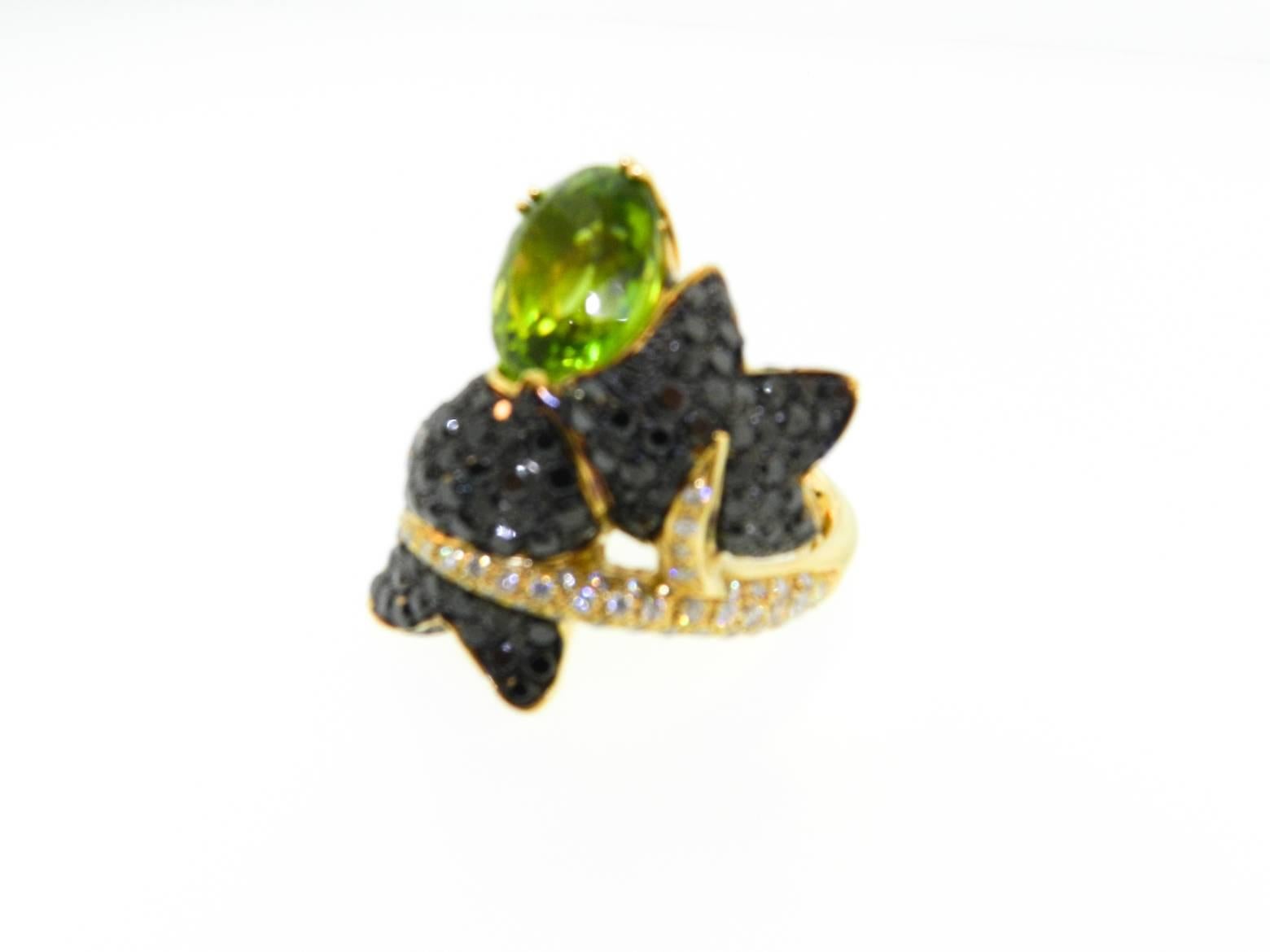 Gaspari Peridot Black Pave Diamond Gold Cocktail Ring  In New Condition In Greenwich, CT