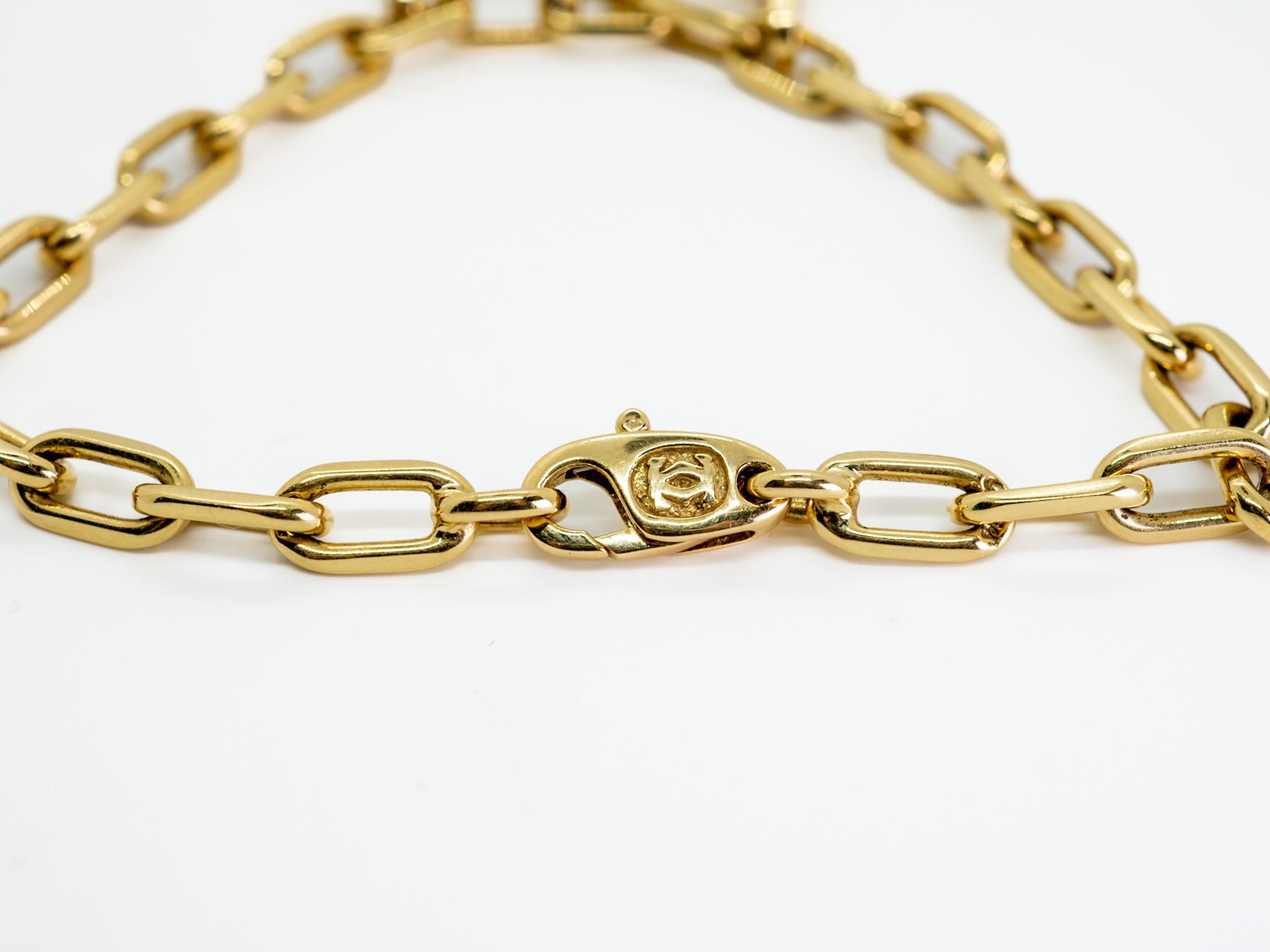 Cartier: 18 Karat Gold Charm-Armband im Angebot 2