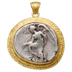 Colgante de oro de 18 quilates de la antigua moneda griega de Nike del siglo V a.C.