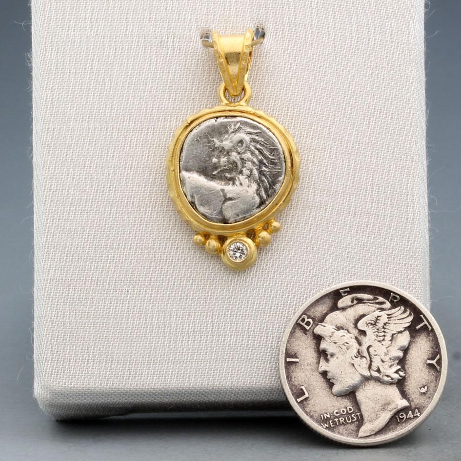 Taille rose Pendentif en or 18K en forme de pièce de monnaie de lion de l'Antiquité grecque du 4e siècle avant J.-C. avec diamant en vente