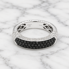Vitolo-Ring aus 18-karätigem Weißgold mit schwarzem Diamant-Pavé und weißen Diamanten als Akzente