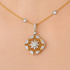 Vitolo 18-Karat-Zweifarb-Gold-Anhänger mit Diamanten im Waben-Blumenmuster