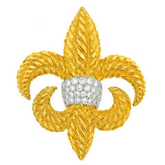 David Webb Diamond-Set Fleur-De-Lis Gold Brooch