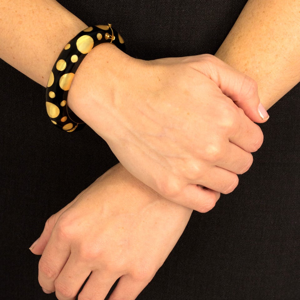 1960s Black Enamel Gold Polka Dot Bangle Bracelet In Excellent Condition In Litchfield, CT