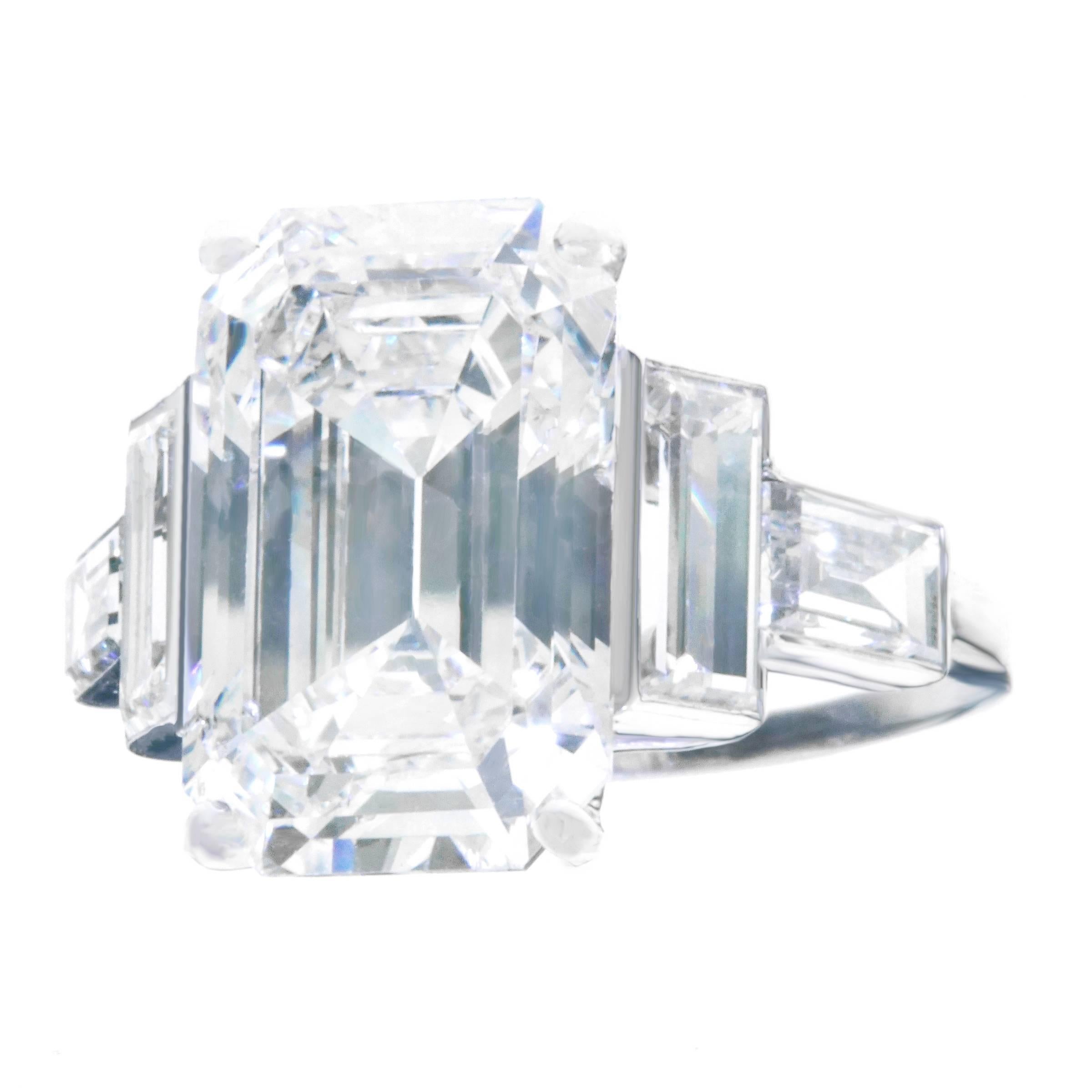 Spectacular 6.64 Carat Art Deco Diamond Ring in Platinum GIA In Excellent Condition In Litchfield, CT