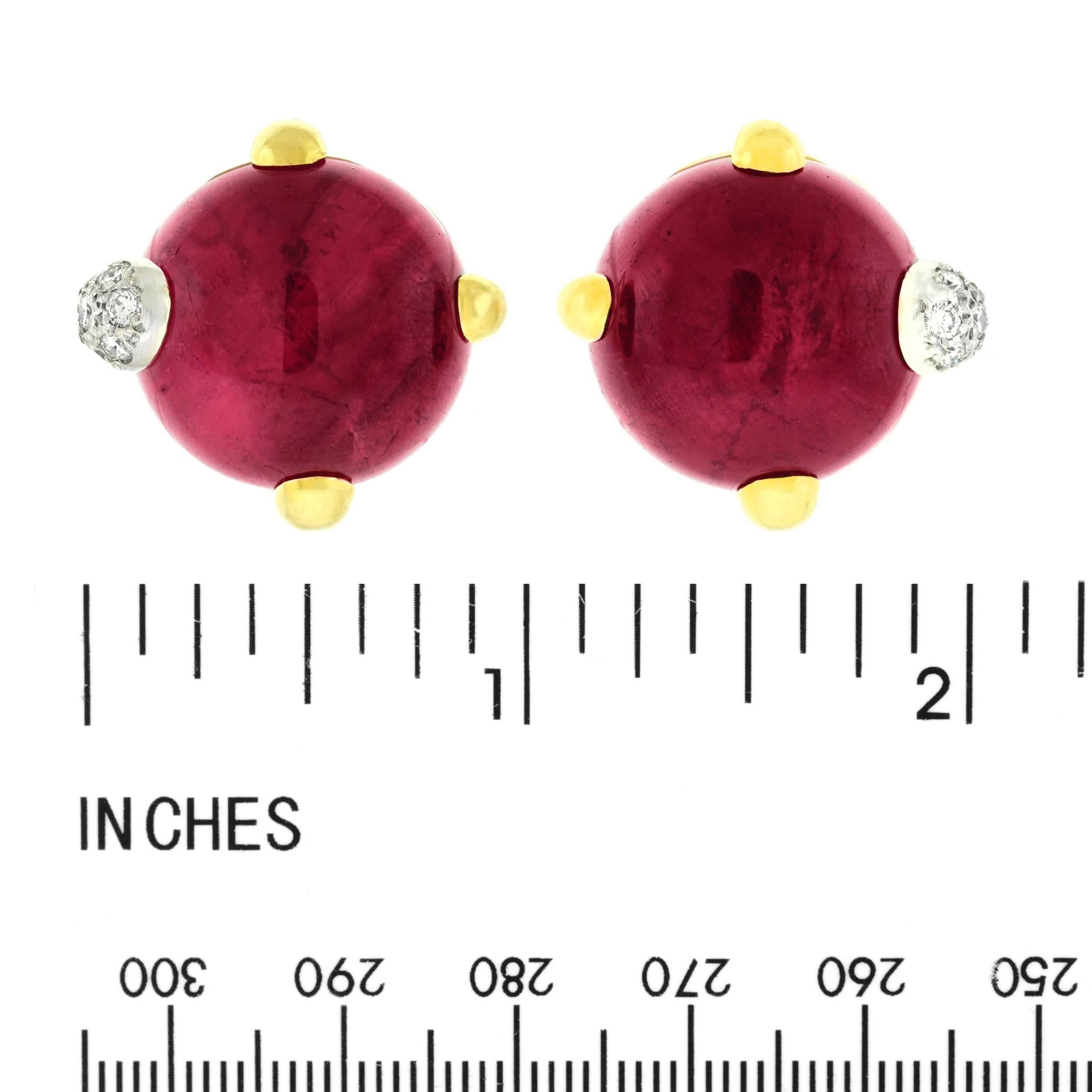 Pomellato “Griffe” Garnet and Diamond Set Gold Earrings 1