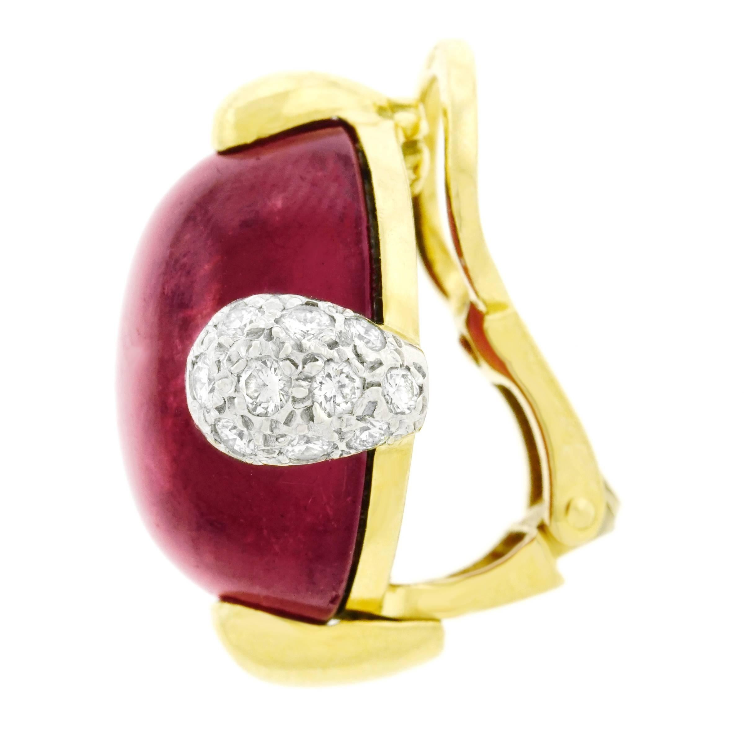 Pomellato “Griffe” Garnet and Diamond Set Gold Earrings 2
