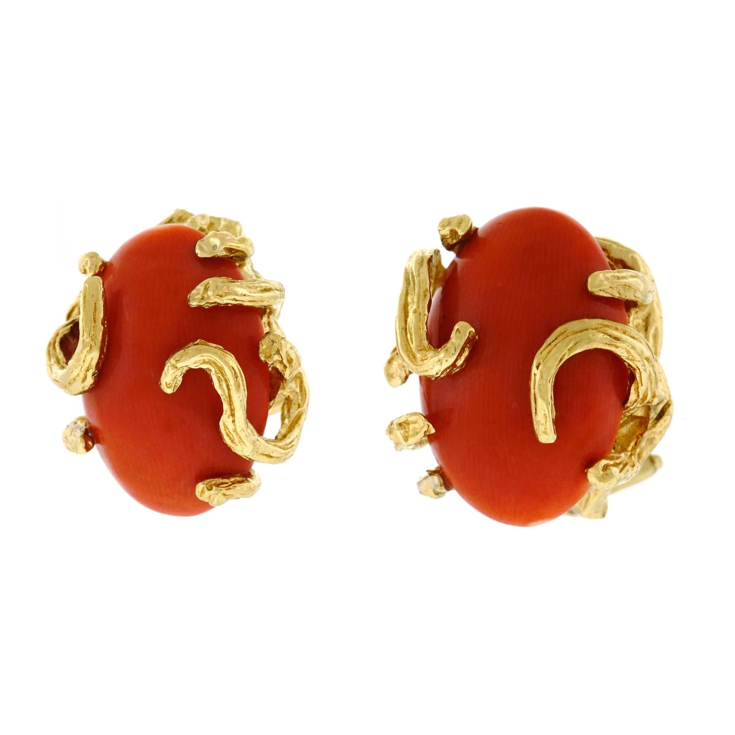 1960s Modernist Coral and Gold Earrings In Excellent Condition In Litchfield, CT