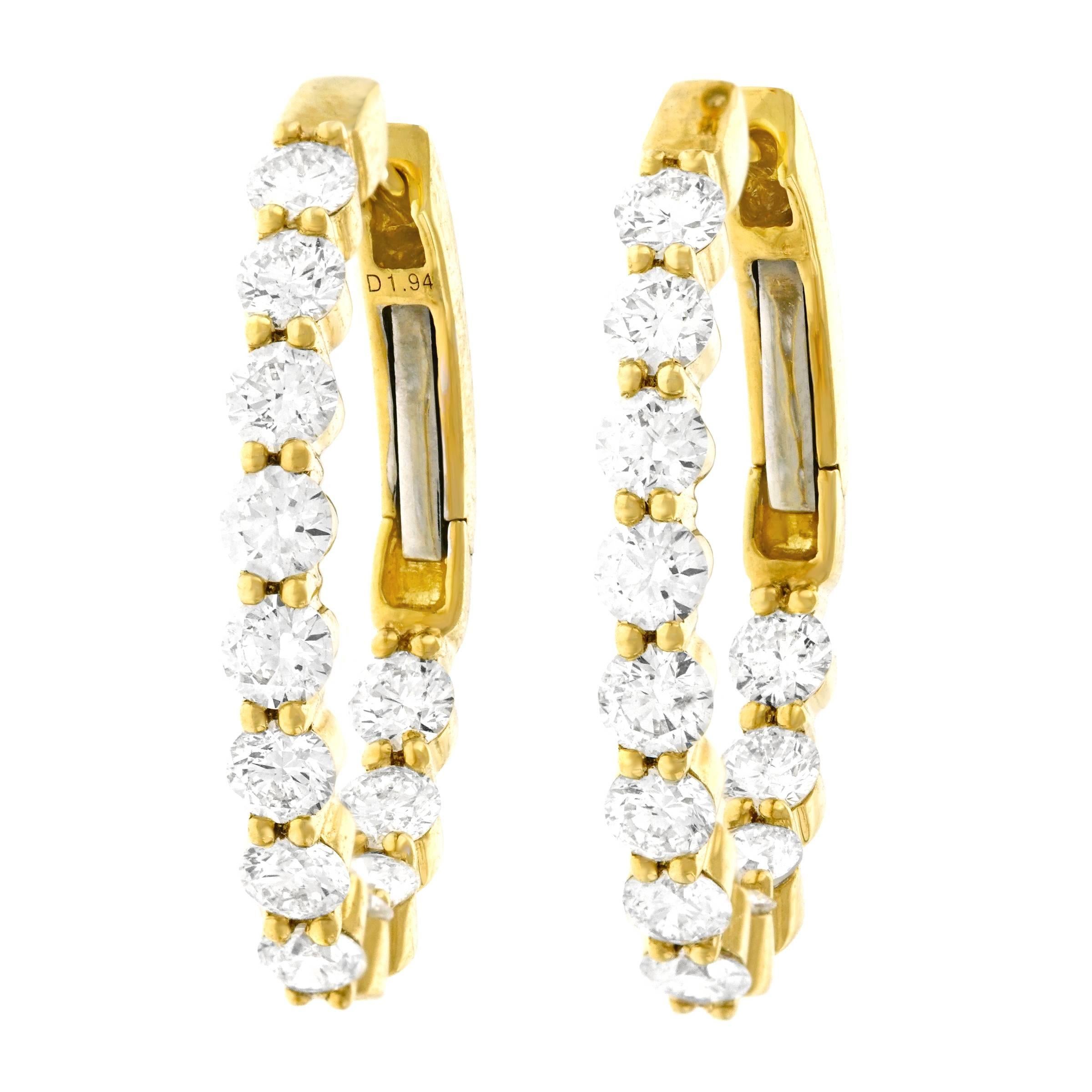 2 Carat Total Weight Diamond Set Yellow Gold Hoops In Excellent Condition In Litchfield, CT