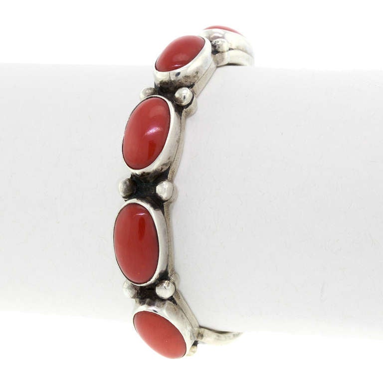 Navajo Coral Bracelet In Excellent Condition In Litchfield, CT