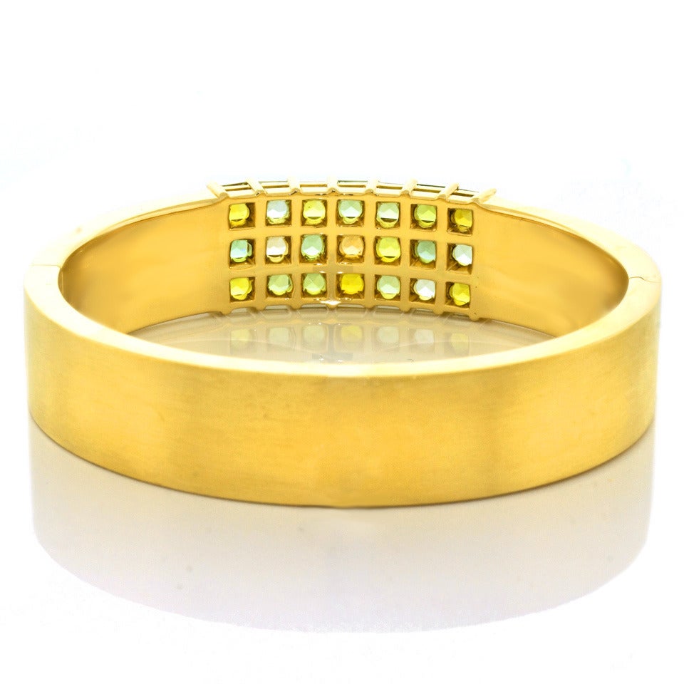 Sleek Contemporary H. Stern Tourmaline Gold Bracelet 4