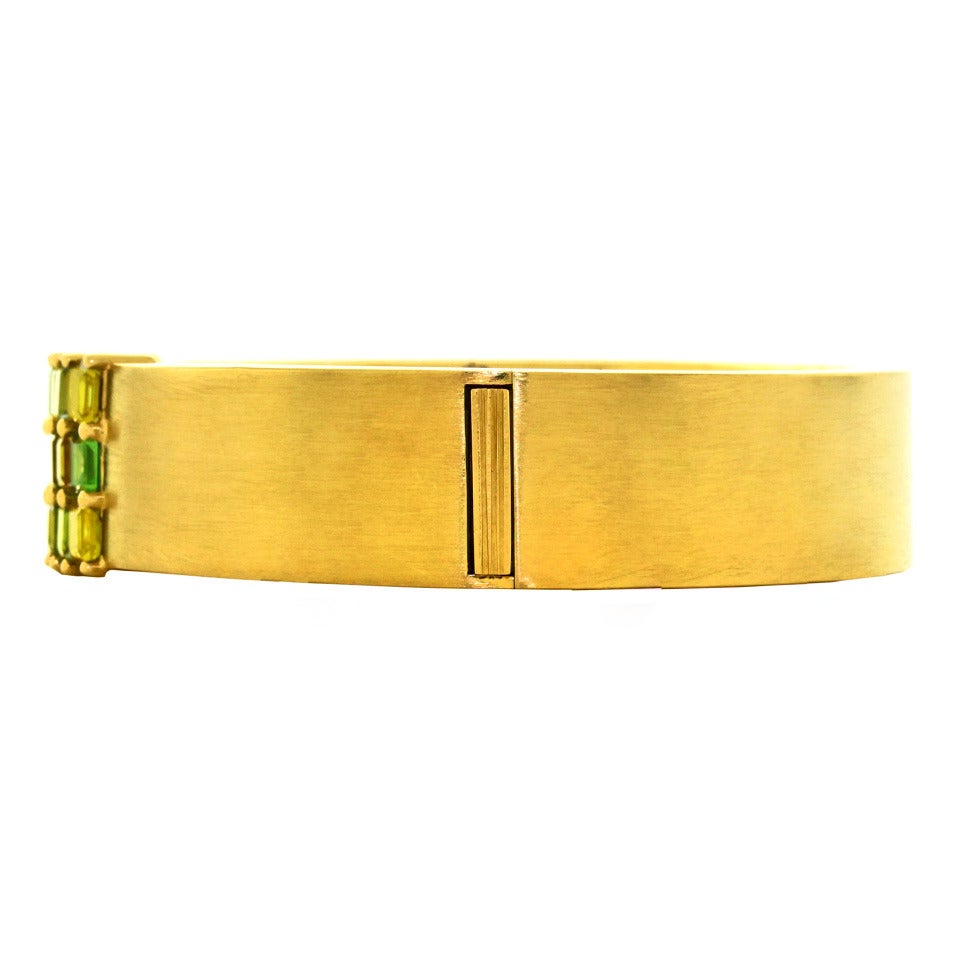 Sleek Contemporary H. Stern Tourmaline Gold Bracelet 5