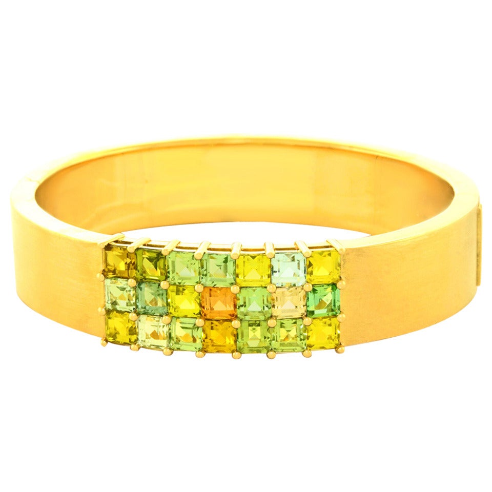 Sleek Contemporary H. Stern Tourmaline Gold Bracelet