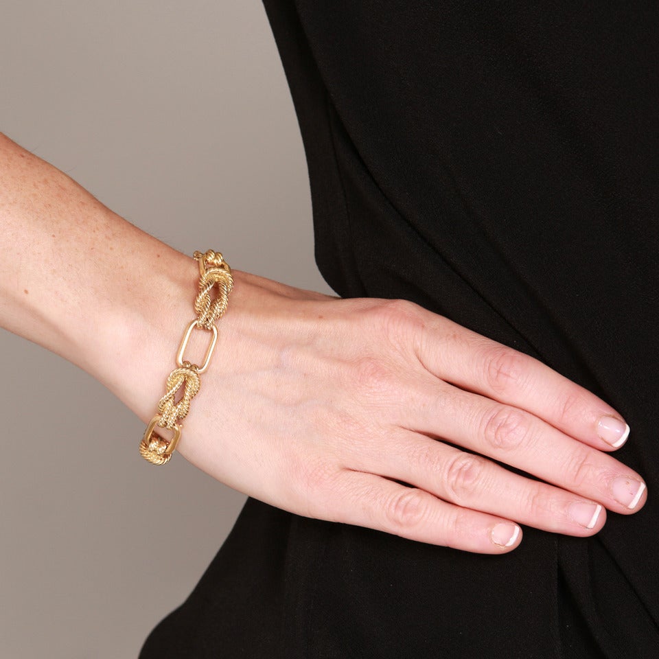 Women's Tiffany & Co. France Chic Gold Knot Bracelet