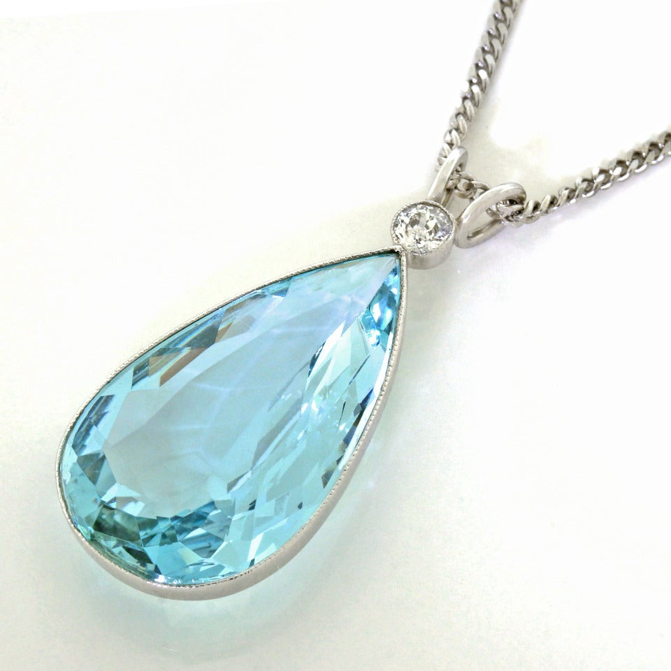 Art Deco 18 Carat Aquamarine  Diamond Platinum Pendant In Excellent Condition In Litchfield, CT