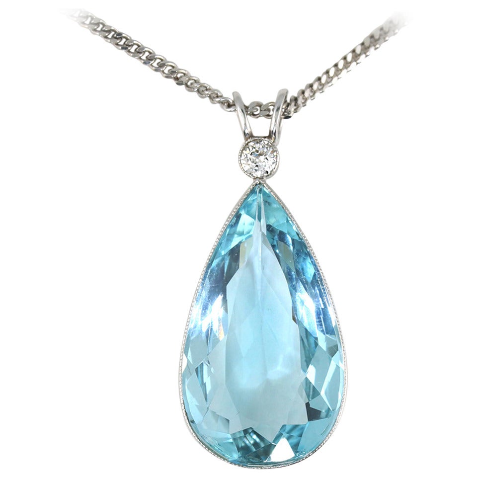 Art Deco 18 Carat Aquamarine  Diamond Platinum Pendant