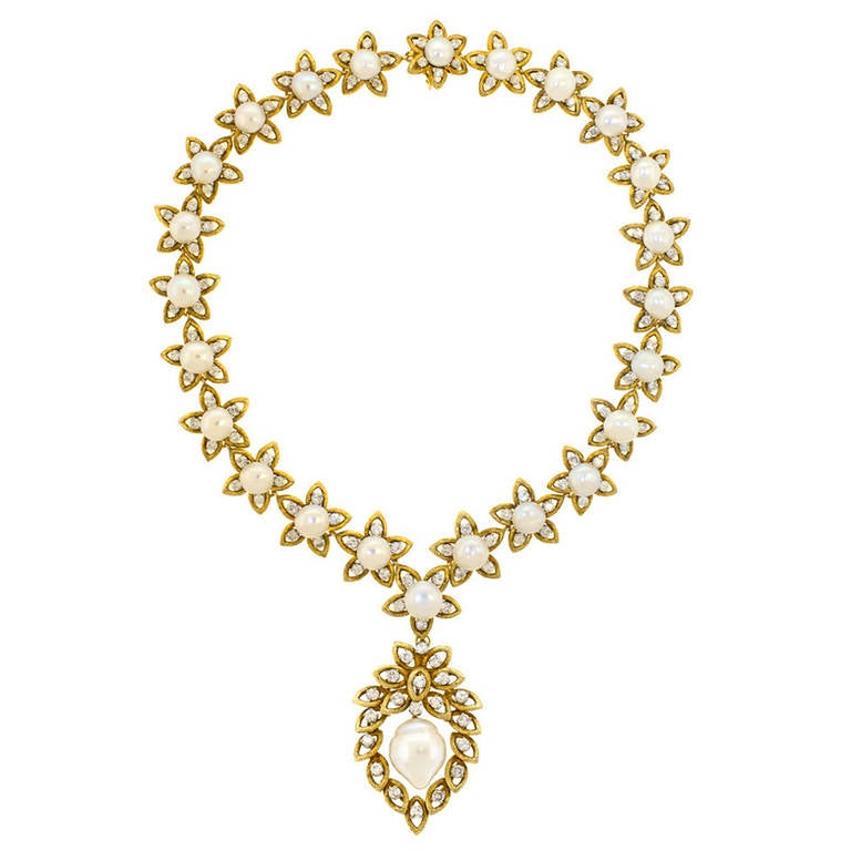 Stunning Diamond Pearl Necklace circa 1960s