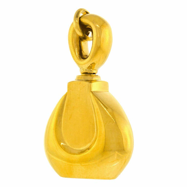Van Cleef & Arpels Gold Perfume Pendant In Excellent Condition In Litchfield, CT