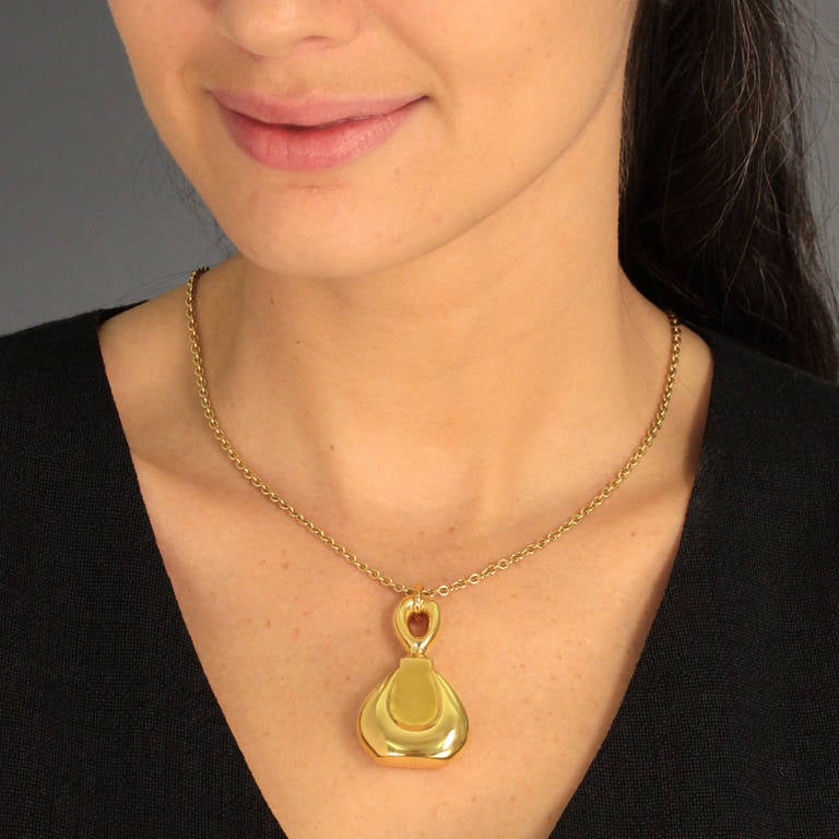 Women's Van Cleef & Arpels Gold Perfume Pendant