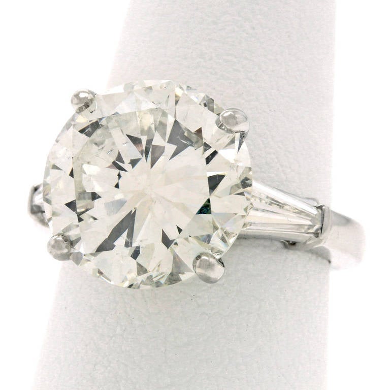 Women's 9.25 Carat Diamond Ring