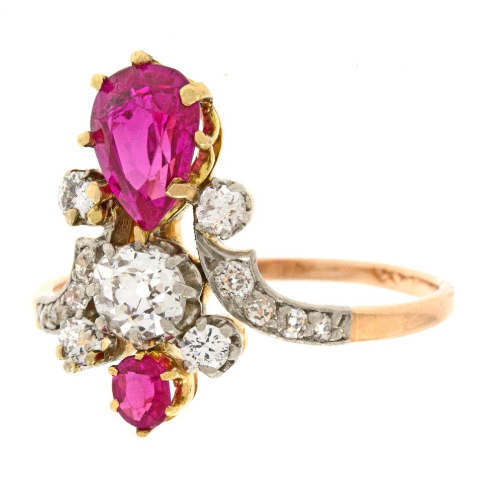 Victorian Antique Ruby Diamond Gold Crown Ring