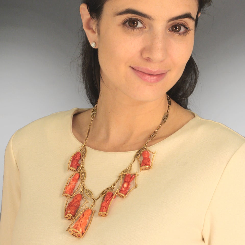 Antique Gold Necklace with Fifties Coral Wise Men
