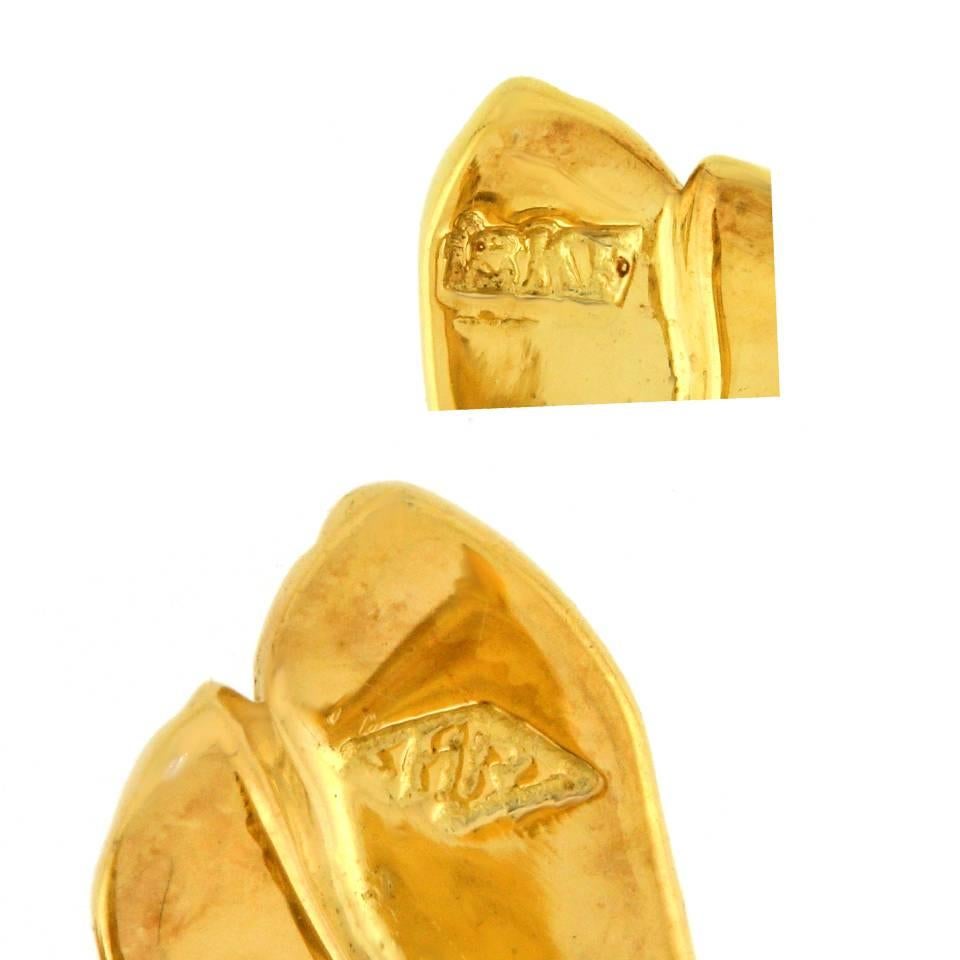 Herbert Rosenthal Sapphire and Diamond Gold Bee Pin 1