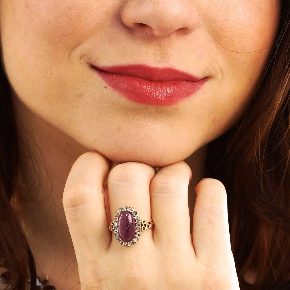 Women's Antique Engraved Garnet Rosecut Diamond Gold Ring 