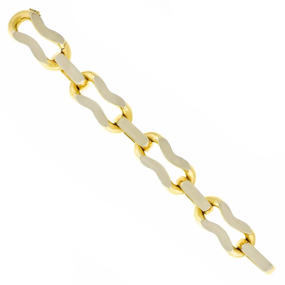 Van Cleef & Arpels Stylish Gold Link Bracelet In Excellent Condition In Litchfield, CT