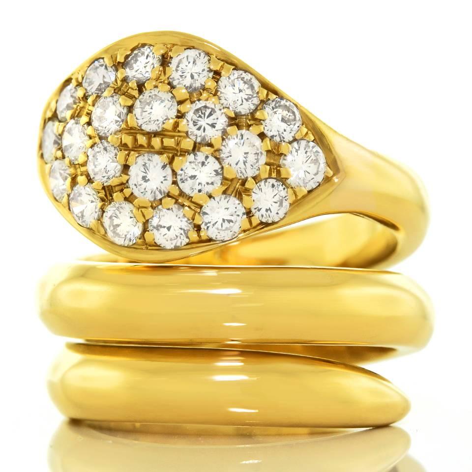 Mod Seventies Diamond Snake Ring in Yellow Gold 4