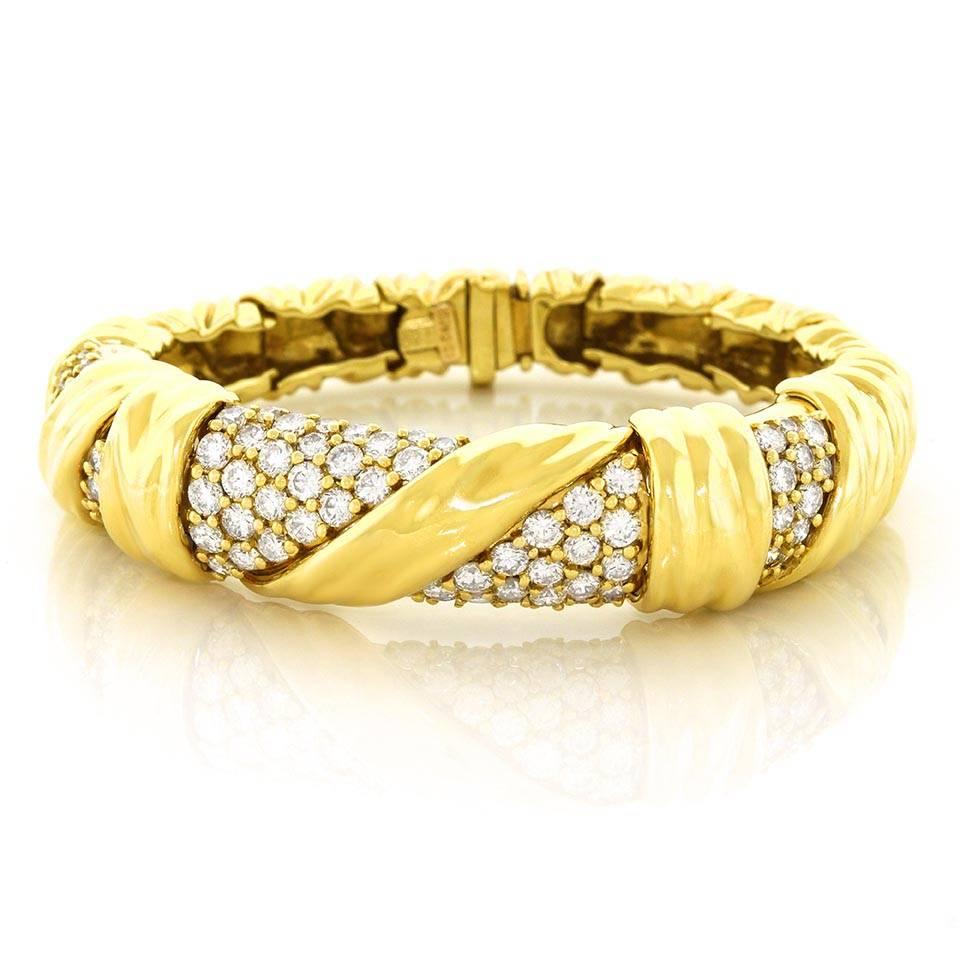 Fabulous Jose Hess Diamond and Gold Bracelet 5