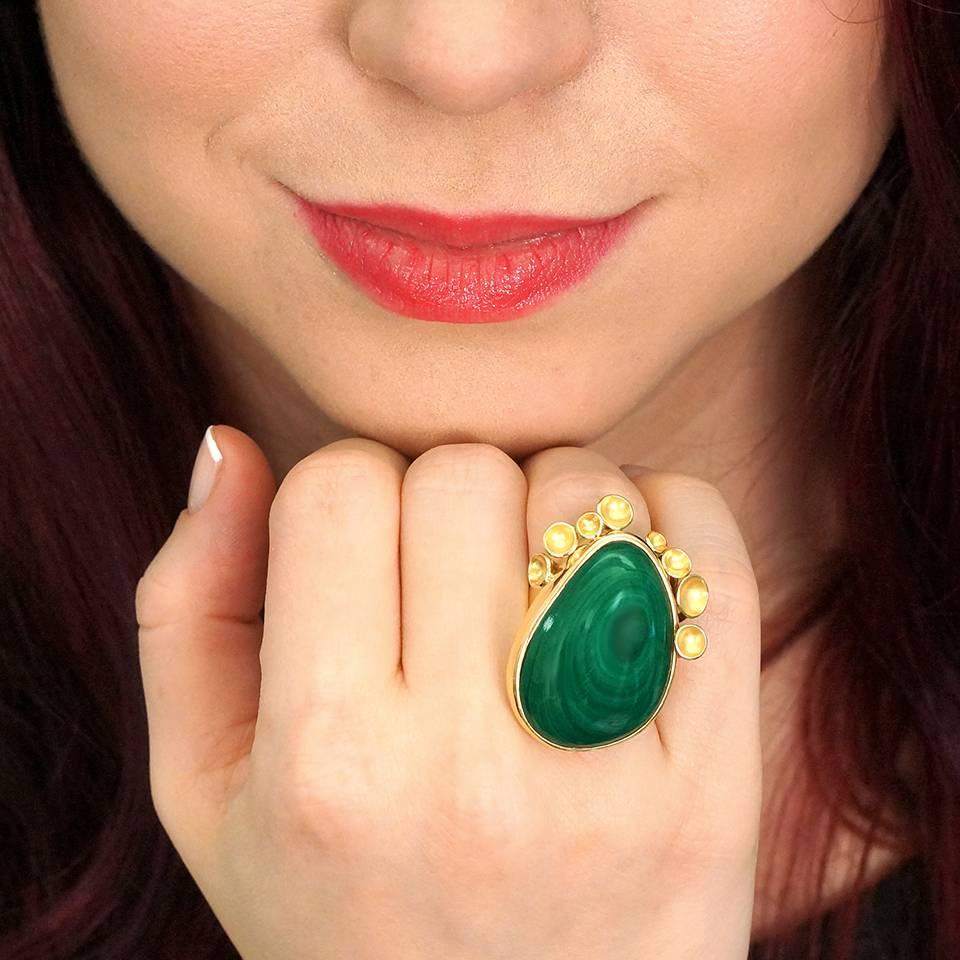 Modernistischer Malachit-Goldring 1