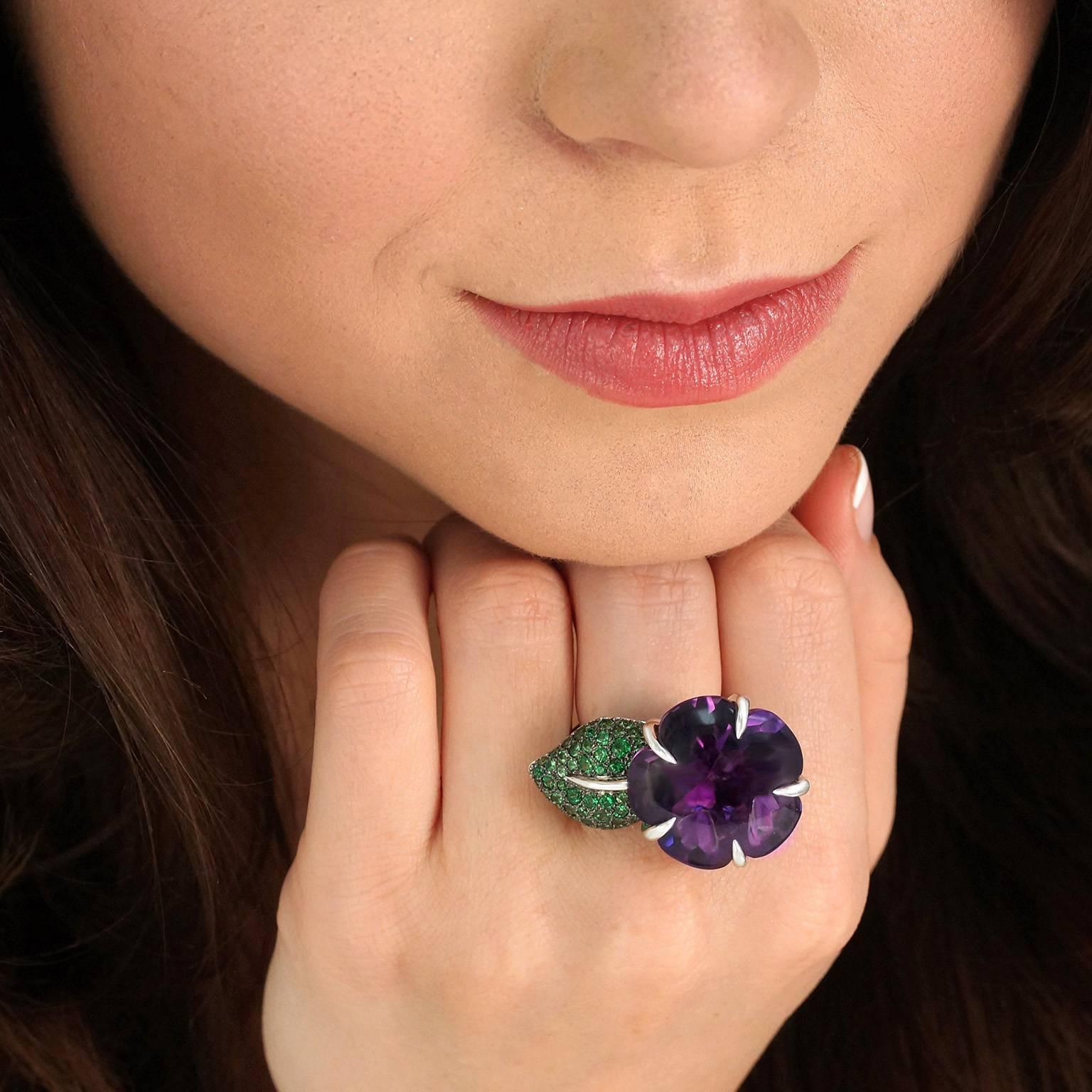 Chanel Amethyst und Tsavorit Blumenring Damen