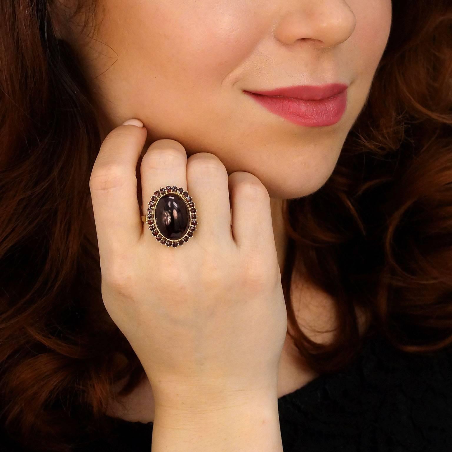 Women's Fabulous Bohemian Garnet Gold Ring