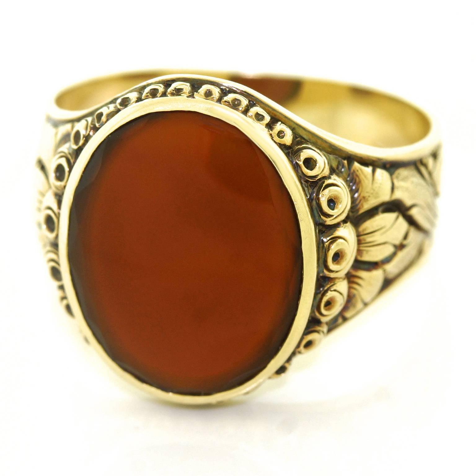 1920s Art Deco Carnelian Gold Signet Ring  In Excellent Condition In Litchfield, CT
