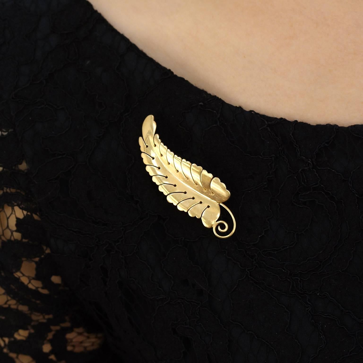 Women's or Men's Tiffany & Co. Art Deco Gold Leaf Brooch