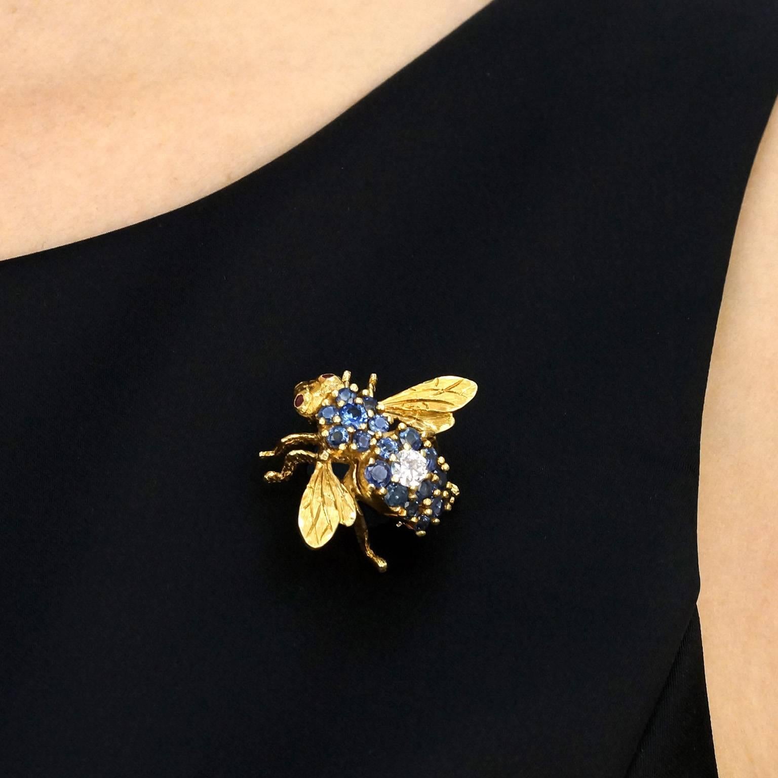 Herbert Rosenthal Sapphire and Diamond-Set Gold Bee Pin In Excellent Condition In Litchfield, CT