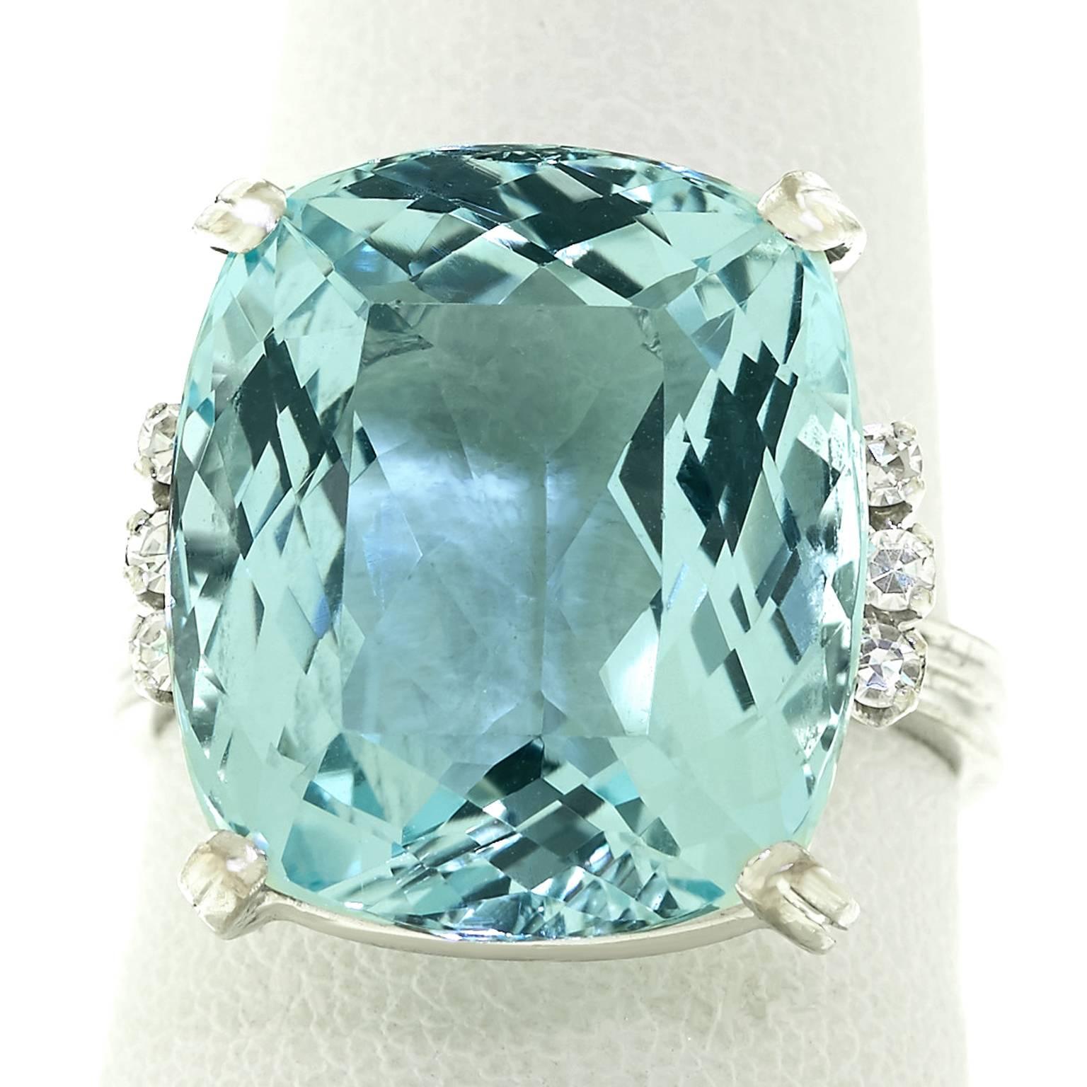 1960s H.Stern 12.5 Carat Aquamarine Diamond Gold Ring 2
