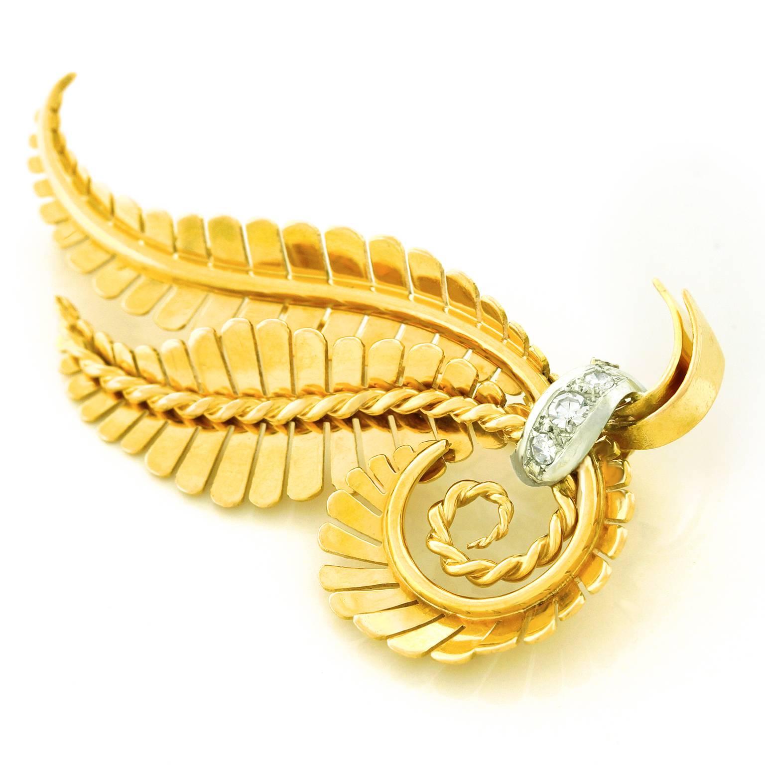 Art Deco Gold Brooch, French In Excellent Condition In Litchfield, CT