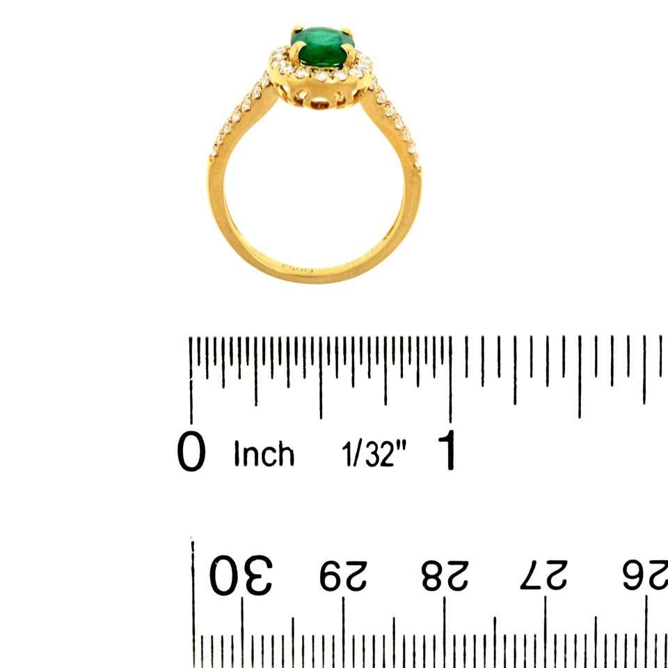 2000s Gorgeous Emerald Diamond Gold Ring 2