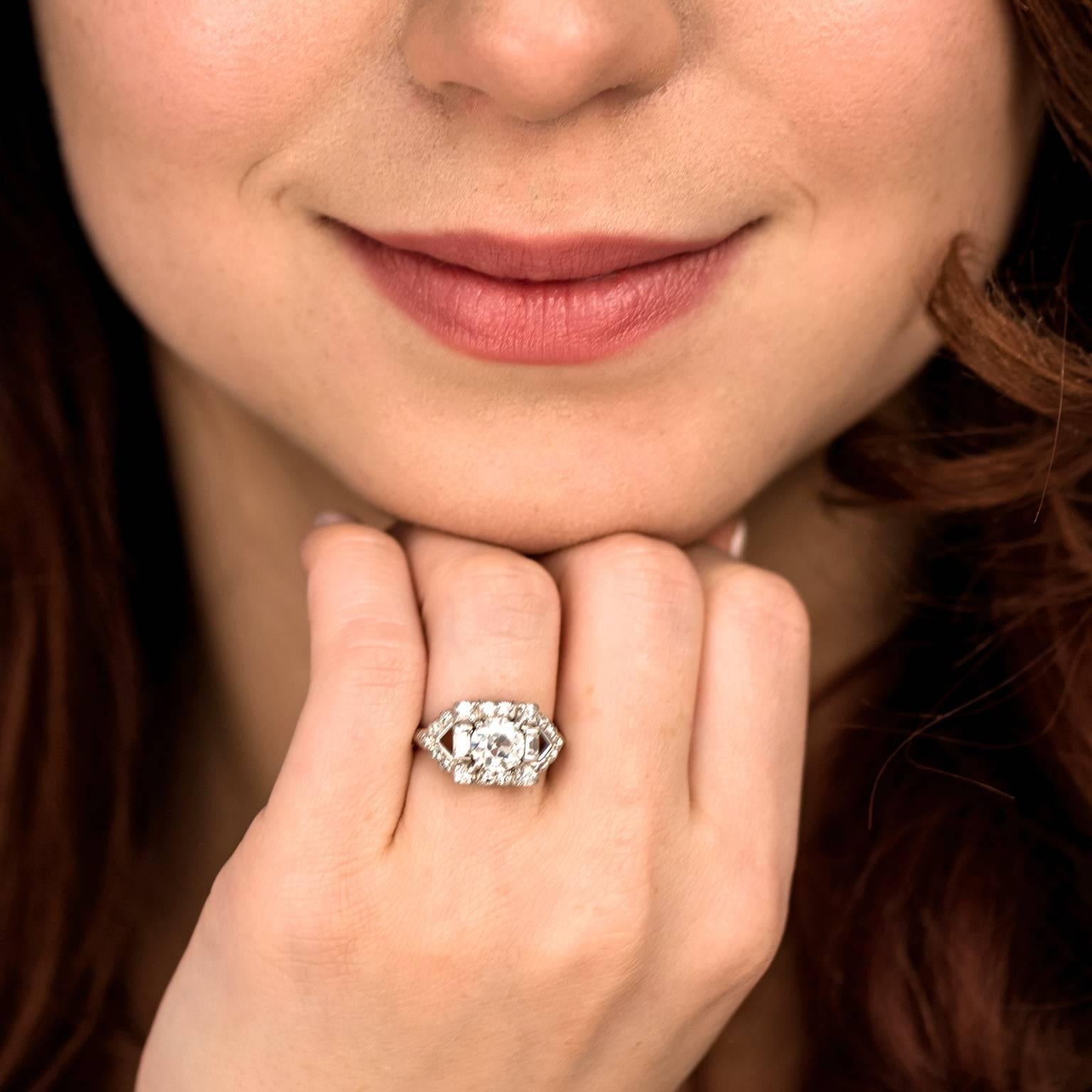 Women's Art Deco Diamond Platinum Ring