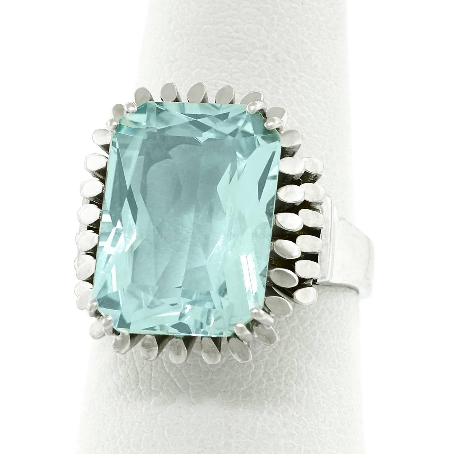 Fabulous Sixties Mod Aquamarine White Gold Ring In Excellent Condition In Litchfield, CT