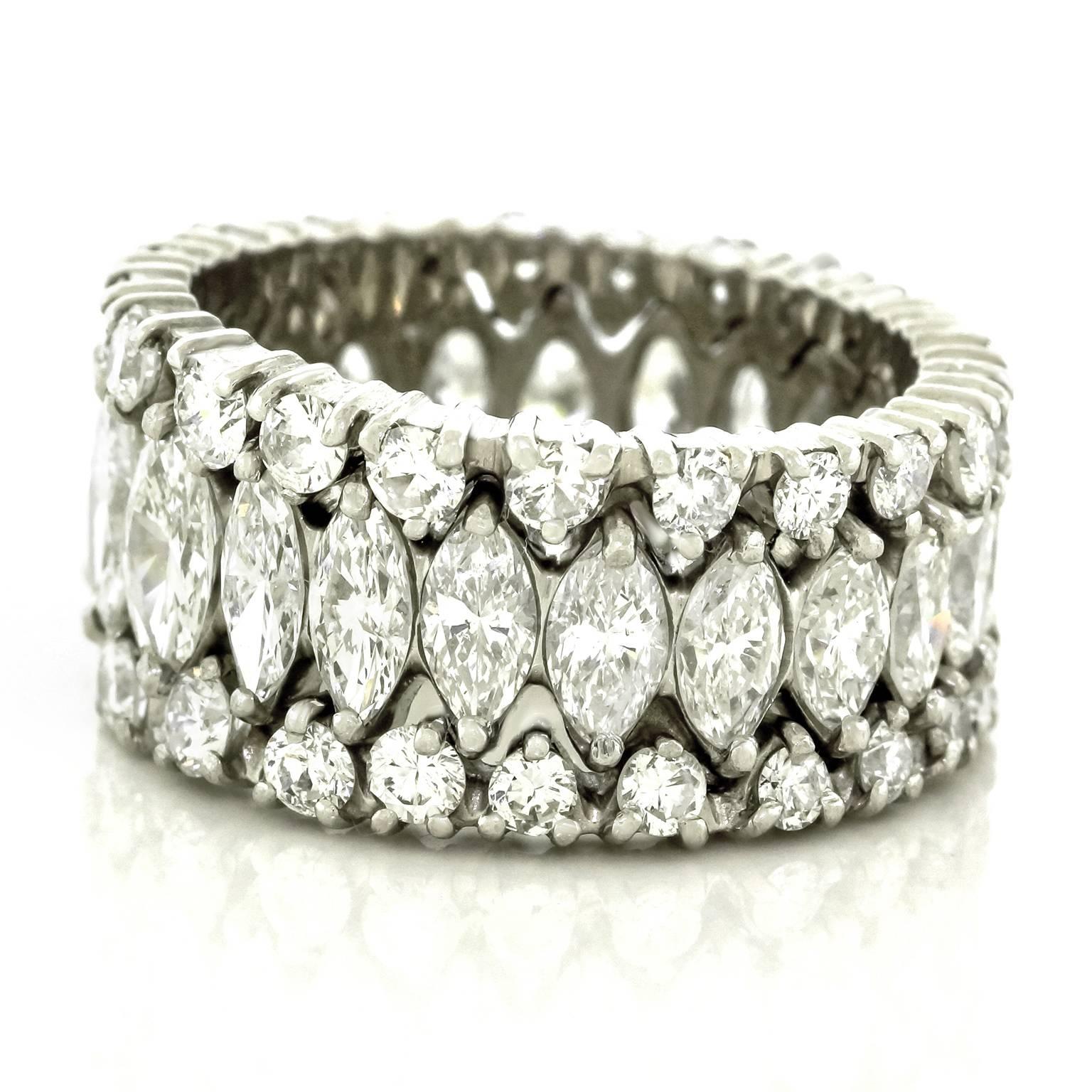 1950s Spectacular Diamond Platinum Eternity Band Ring In Excellent Condition In Litchfield, CT
