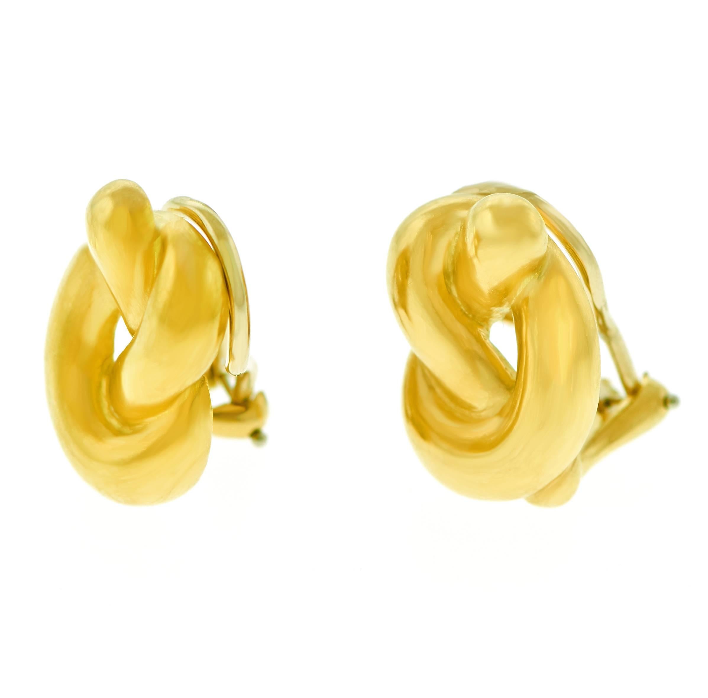 Tiffany & Co. Gold Knot Earrings In Excellent Condition In Litchfield, CT