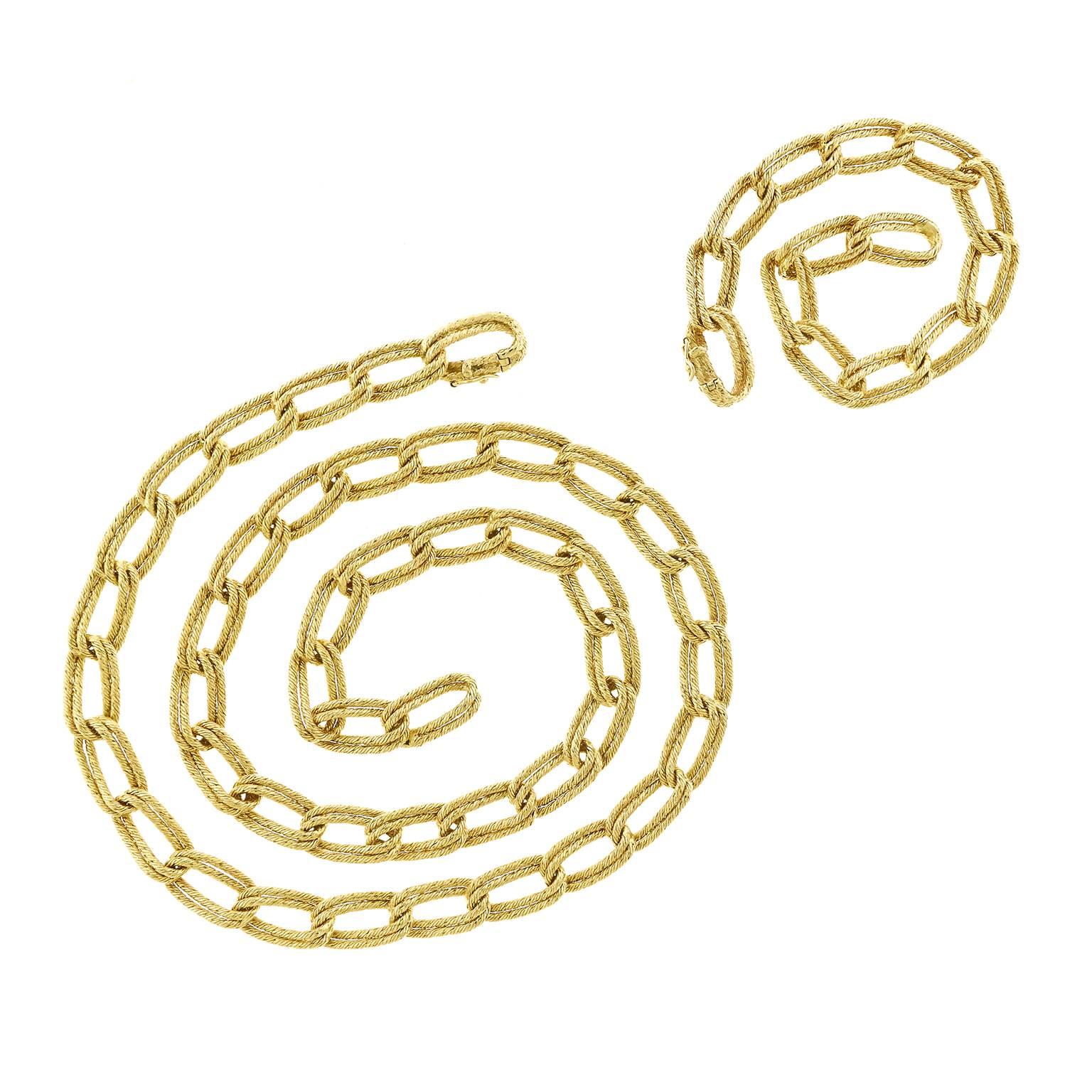 Gubelin Twisted Cable Double-Link Gold Necklace In Excellent Condition In Litchfield, CT
