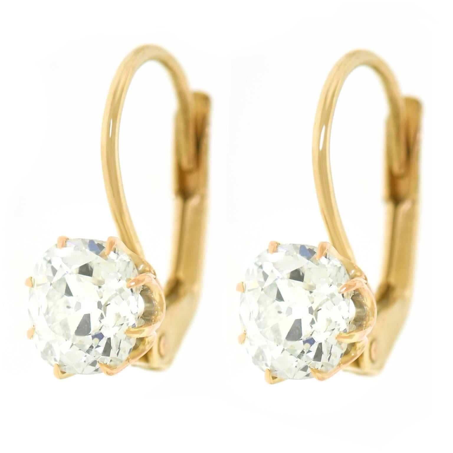 Antique 2.30 Carats Total Weight Diamond Drop Gold Earrings In Excellent Condition In Litchfield, CT