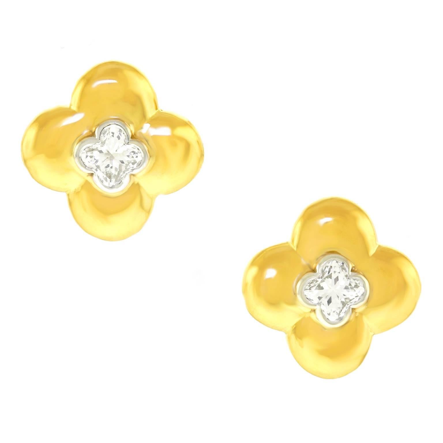Stunning Clover-Cut Diamonds in Gold Clover Motif Earrings 4