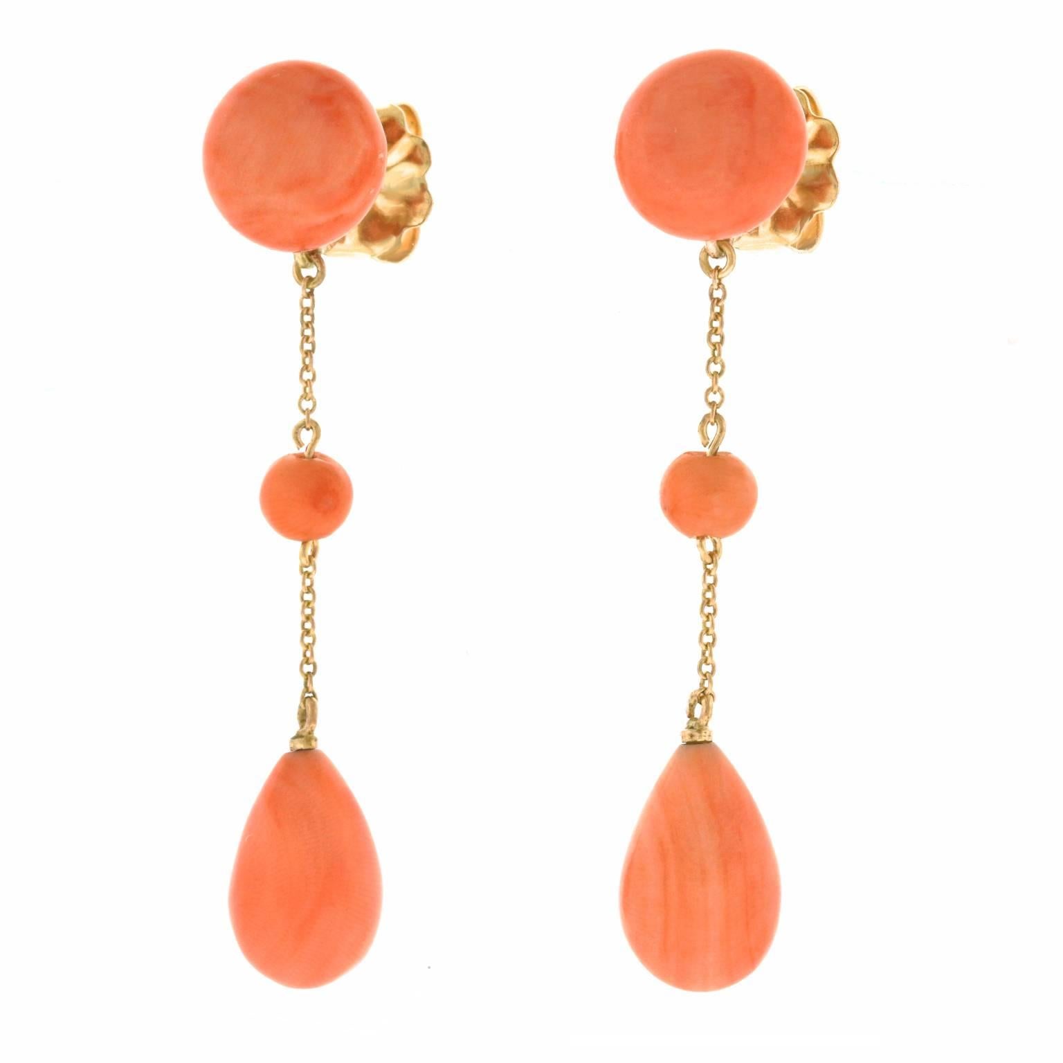 Art Deco Coral Gold Drop Earrings In Excellent Condition In Litchfield, CT